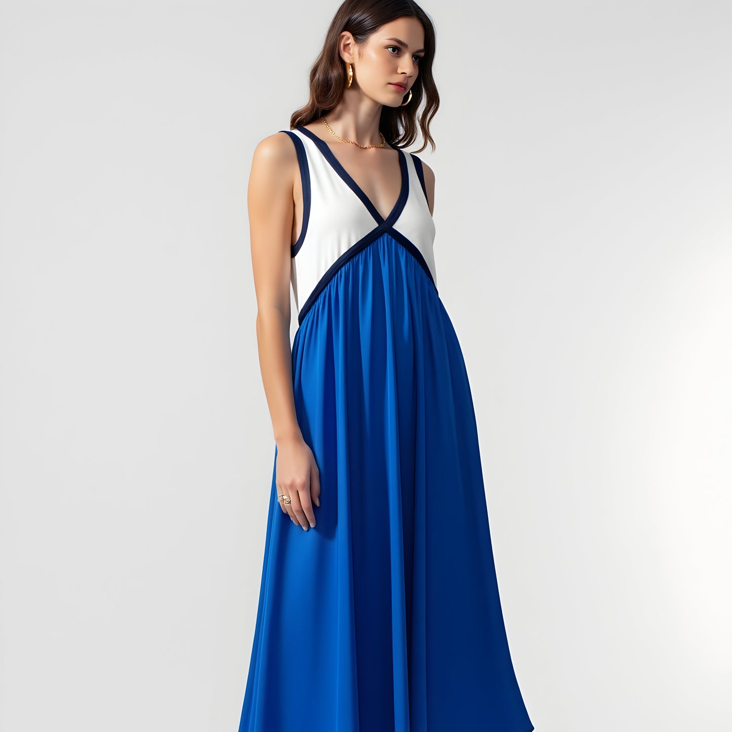 Sleeveless Colorblock Maxi Dress with Empire Waist and V-Neckline