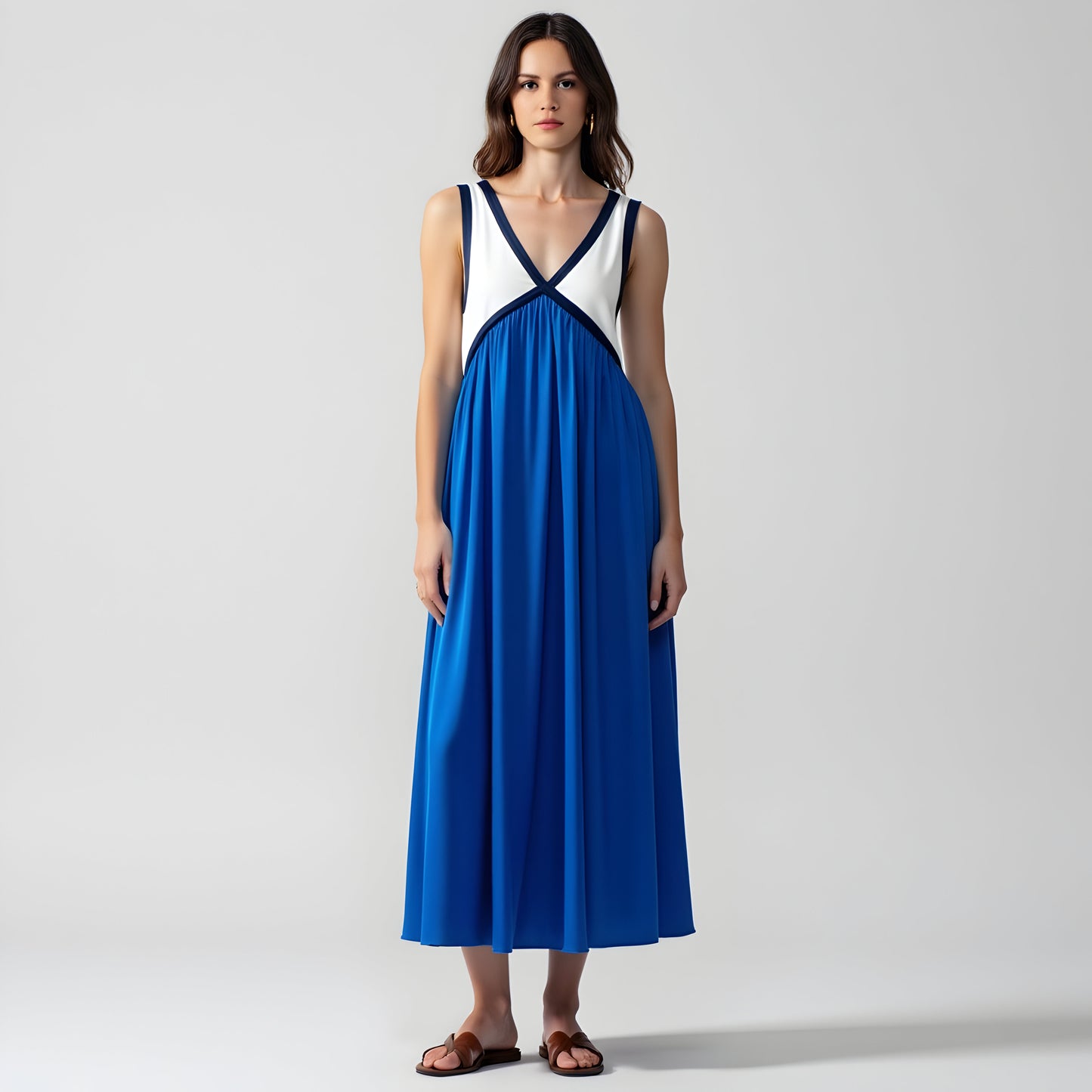 Sleeveless Colorblock Maxi Dress with Empire Waist and V-Neckline