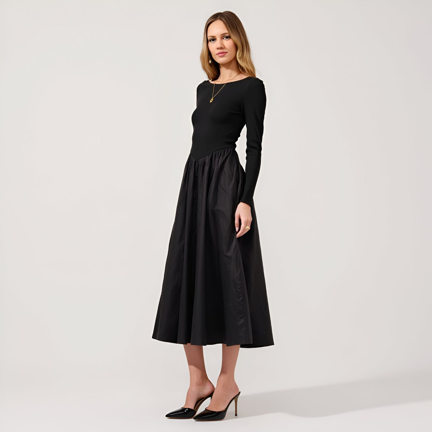 Ribbed Maxi Dress with Boat Neck, V-Peaked Waist and Contrast Details