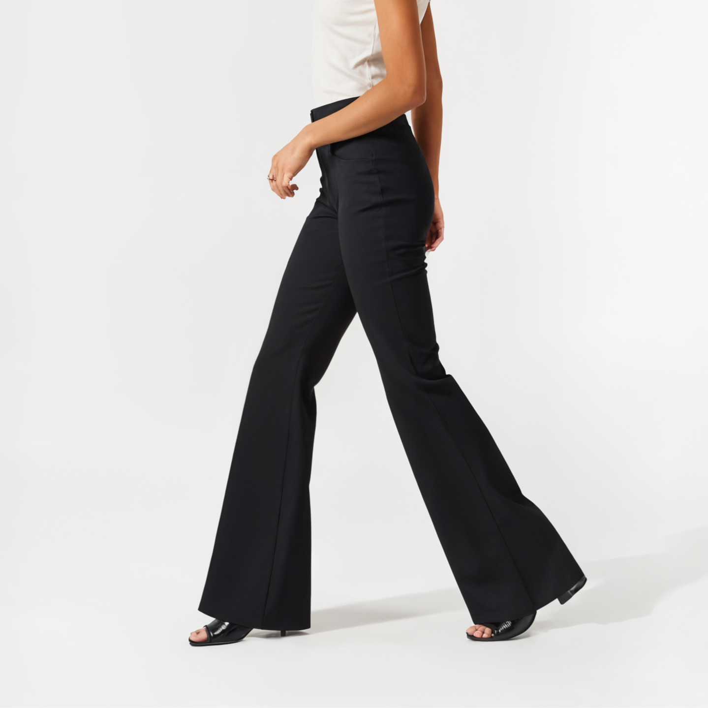 High-Waisted Wide-Leg Trousers with Tailored Fit and Pockets