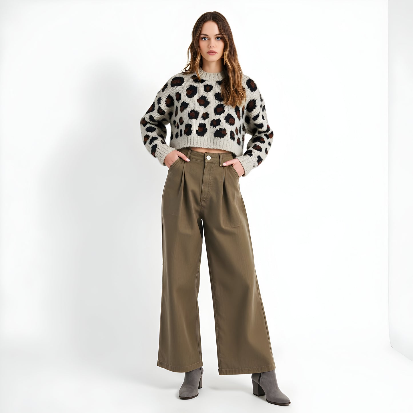 Cropped Leopard Print Sweater with Ribbed Hem and Long Sleeves