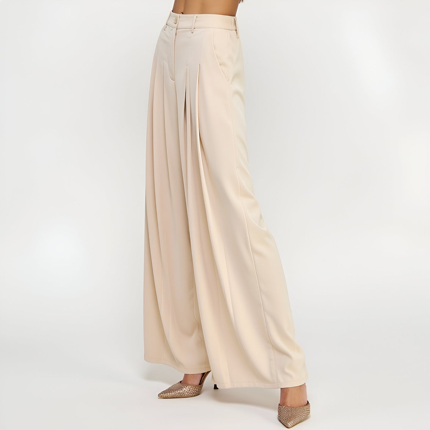 Wide-Leg High Waist Trousers with Pleated Front and Relaxed Tailored Fit