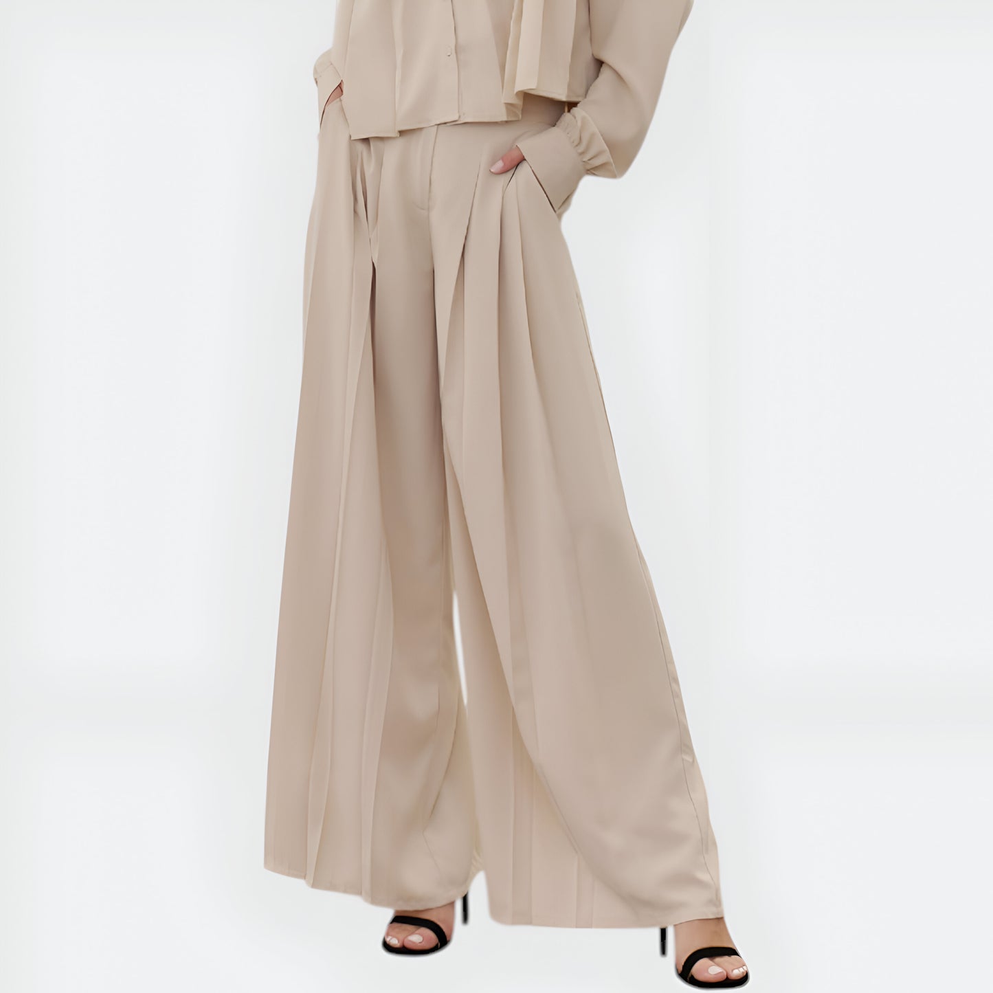 Wide-Leg High Waist Trousers with Pleated Front and Relaxed Tailored Fit