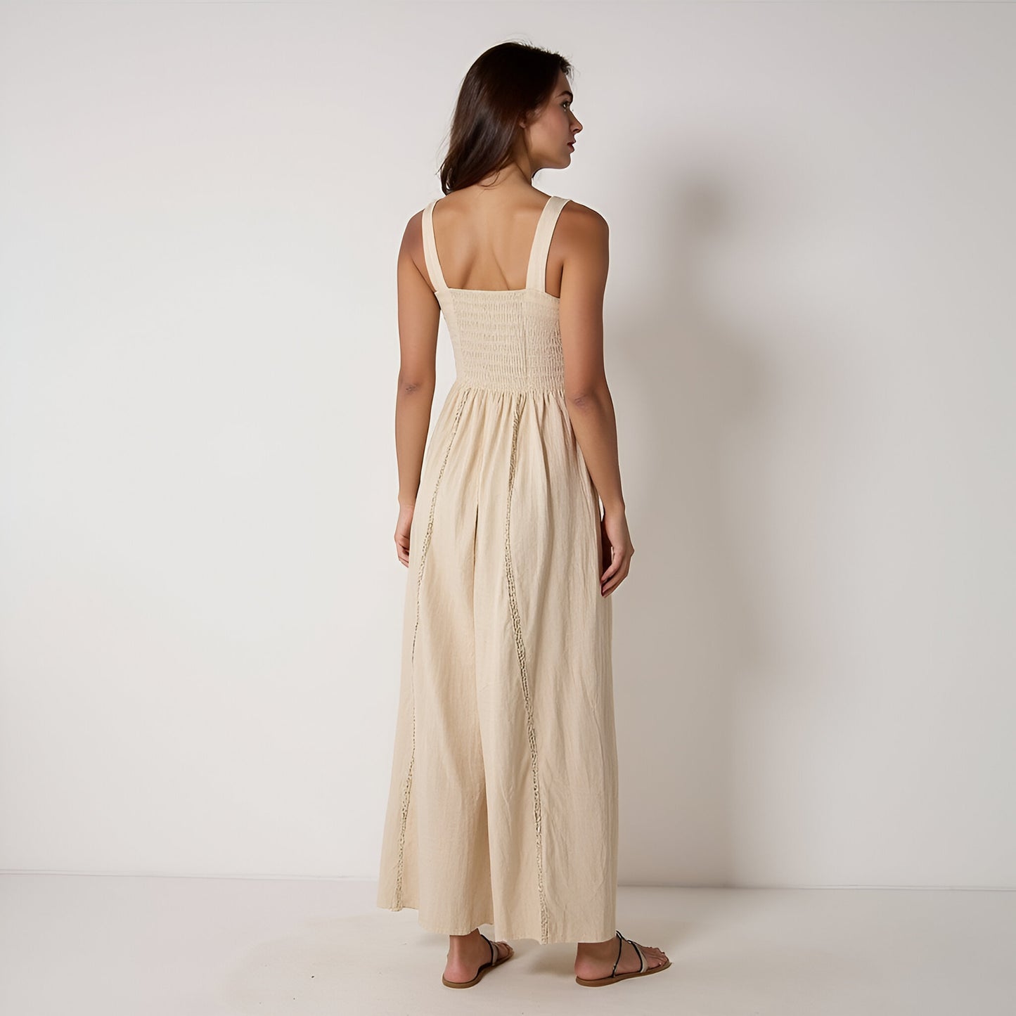 Sleeveless Maxi Dress with Textured Trim and Flowing Silhouette
