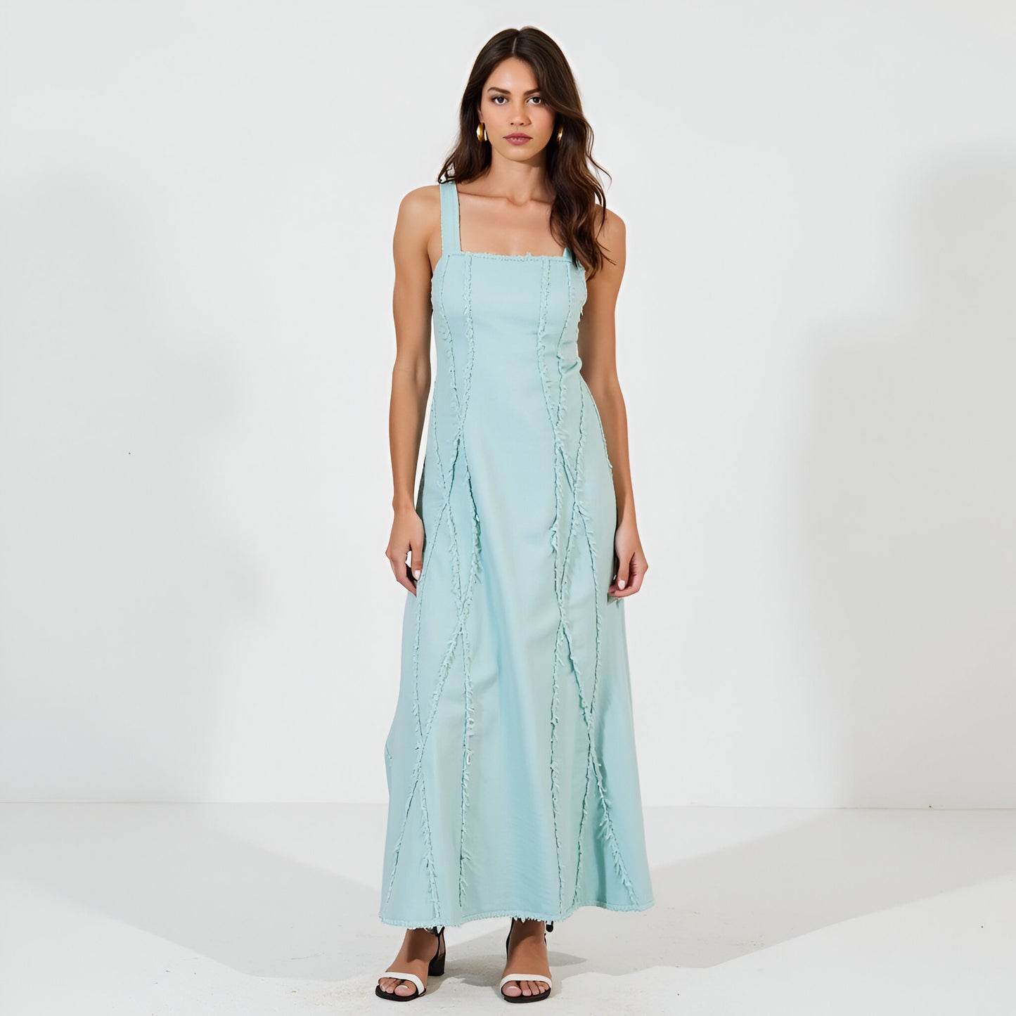 Sleeveless Maxi Dress with Textured Trim and Flowing Silhouette