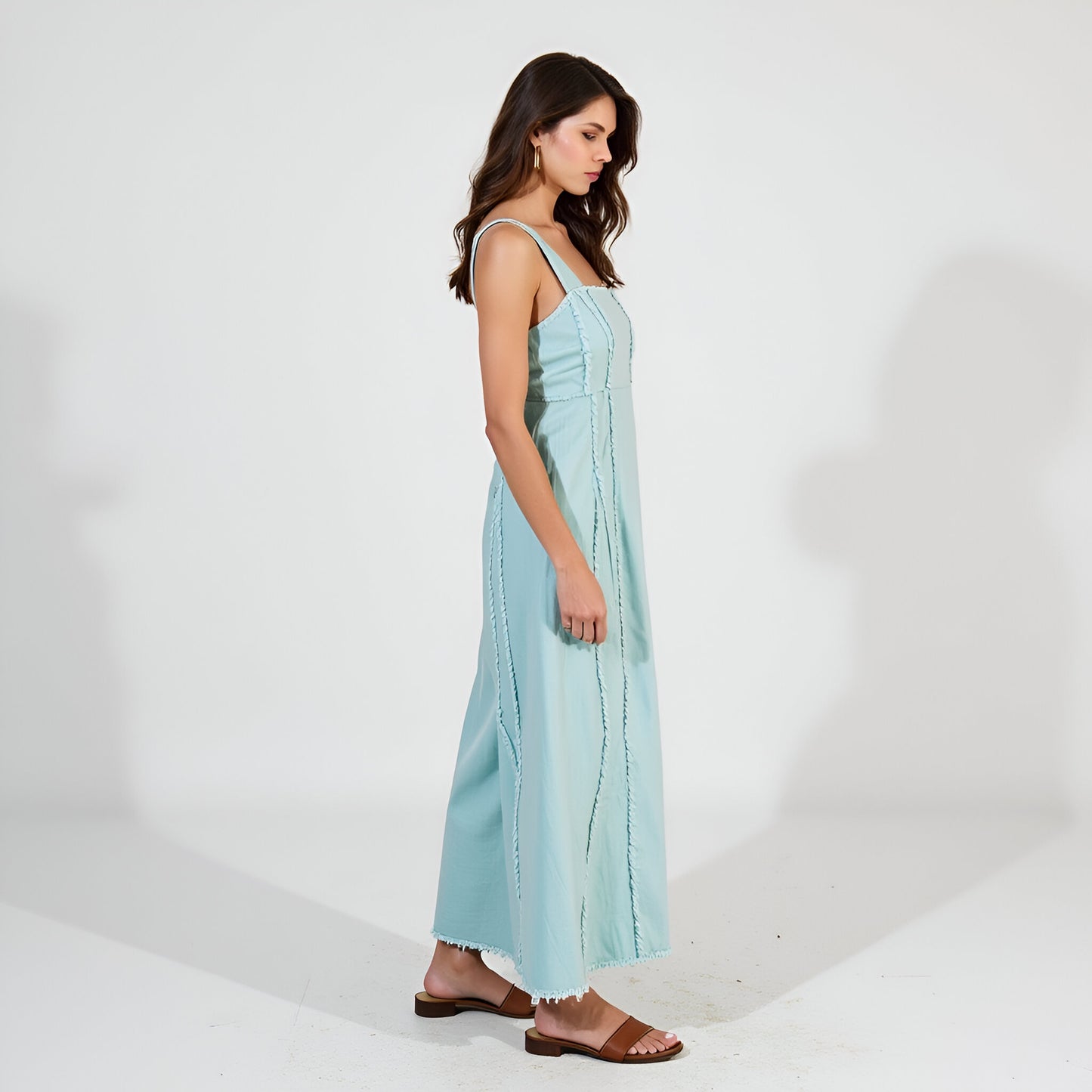 Sleeveless Maxi Dress with Textured Trim and Flowing Silhouette