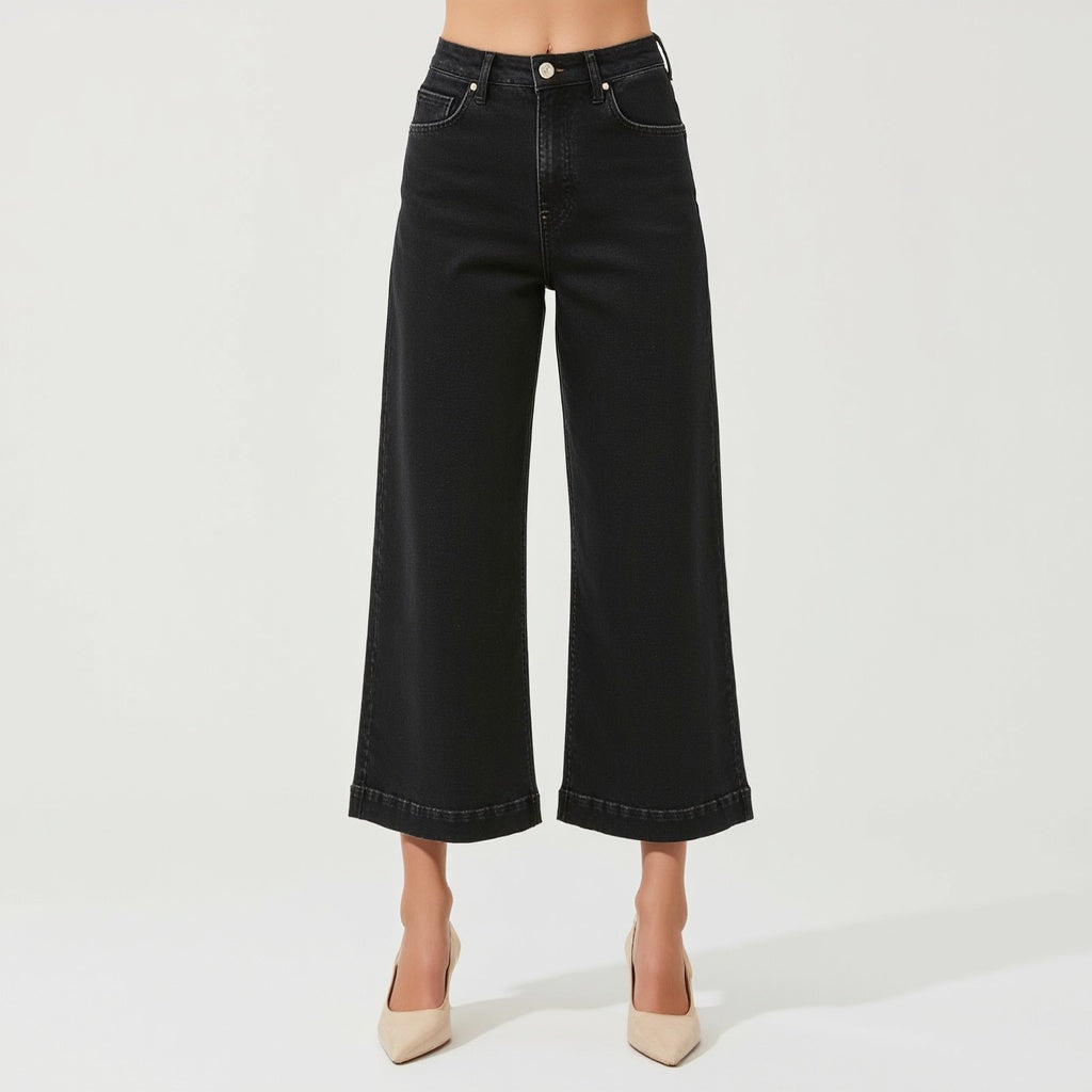 High Waist Black Wide-Leg Cropped Jeans with Clean Hem