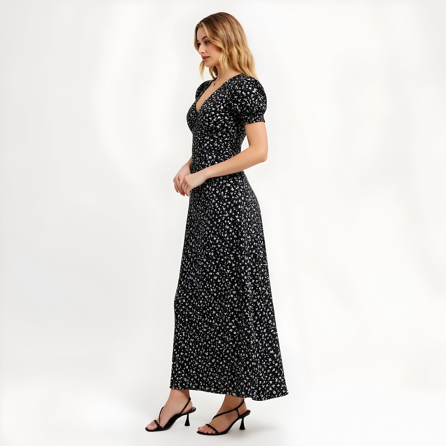 Floral Print Maxi Dress with Puff Sleeves and Flattering V-Neckline