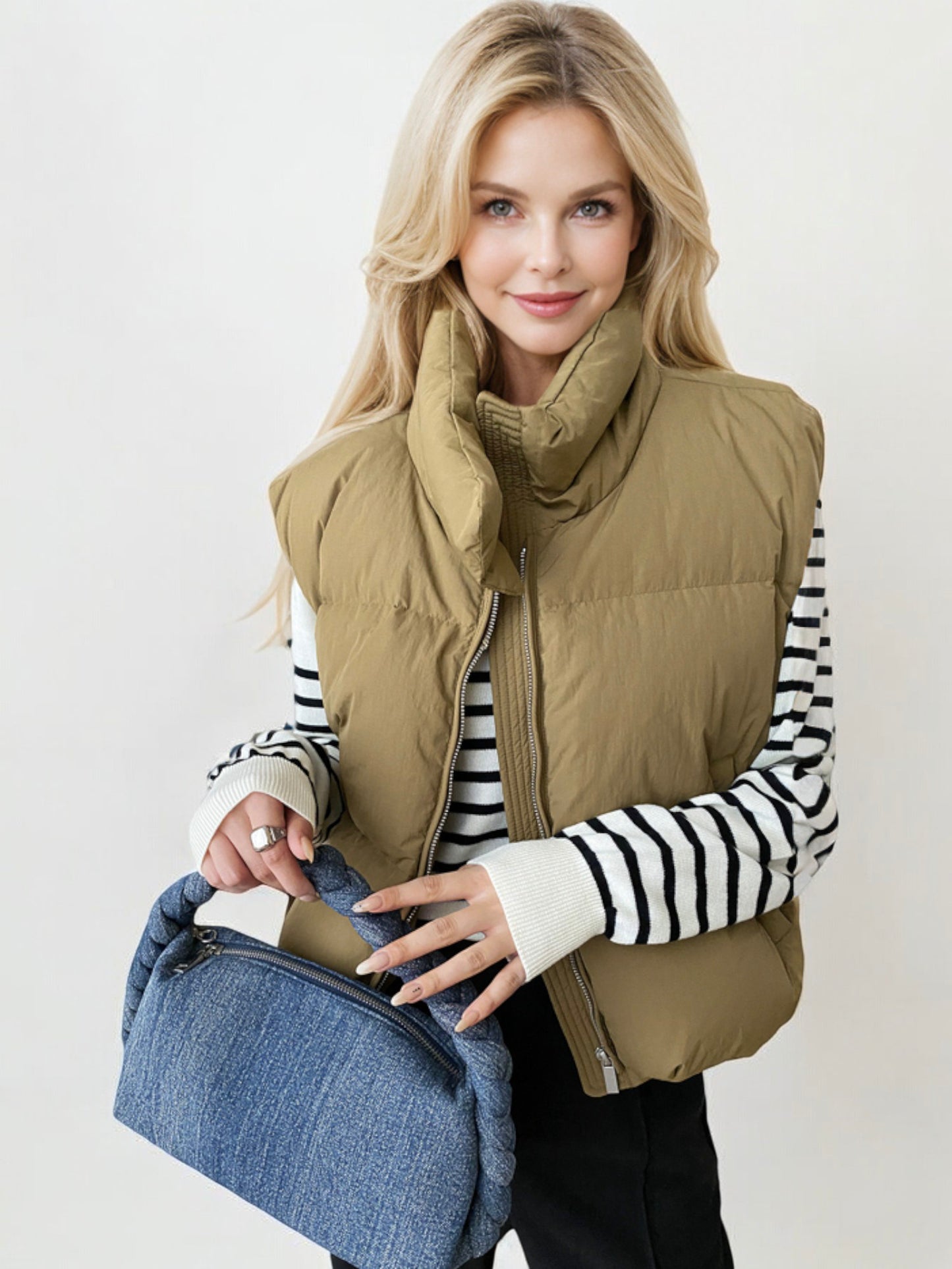 Oversized Puffer Vest with High Collar and Zipper Closure