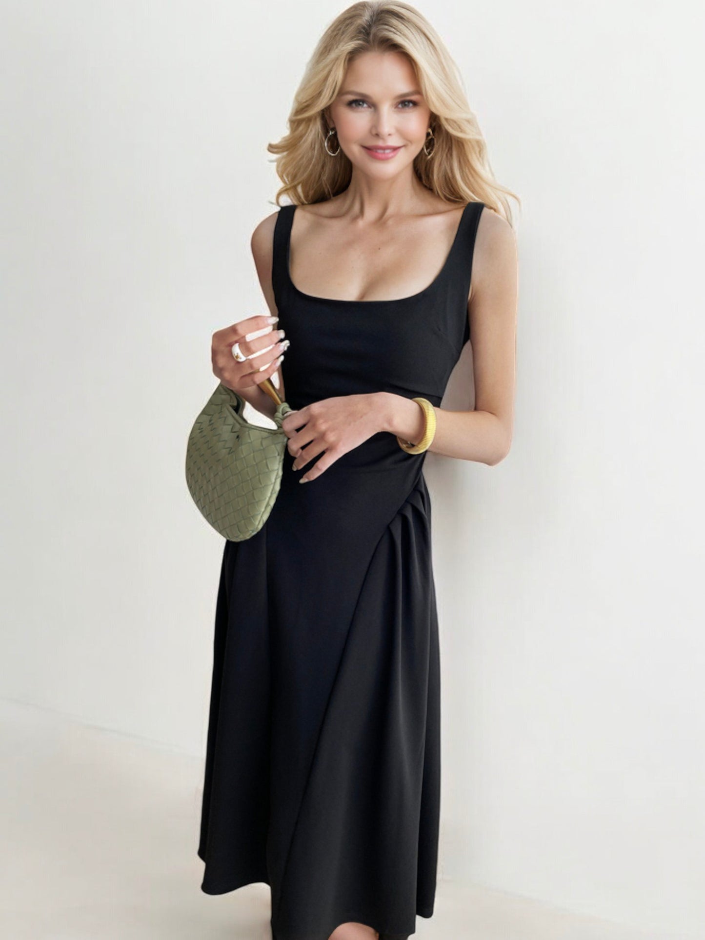 Sleeveless Fit-and-Flare Midi Dress with Scoop Neckline and Pleated Skirt