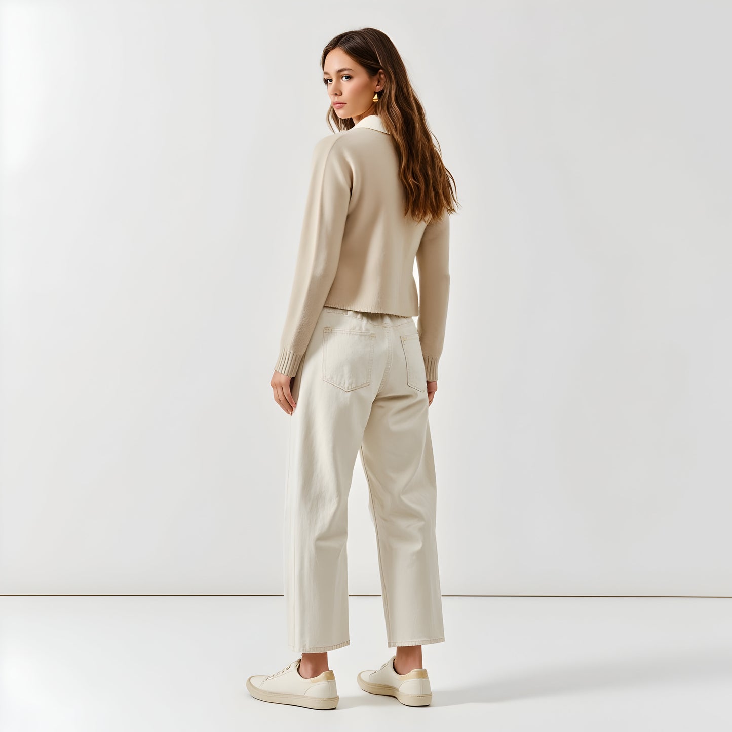 Cropped Knit Cardigan with Contrast Point Collar and Button Front Closure