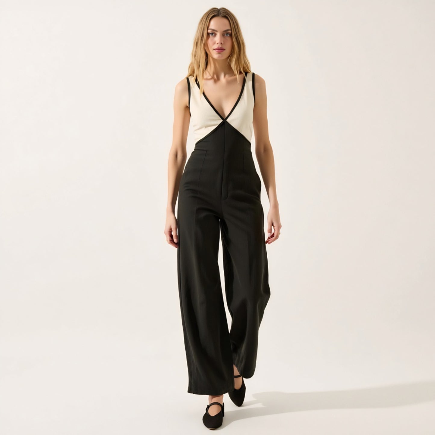 Sleeveless Two-Tone Wide Leg Jumpsuit with Deep V-Neckline