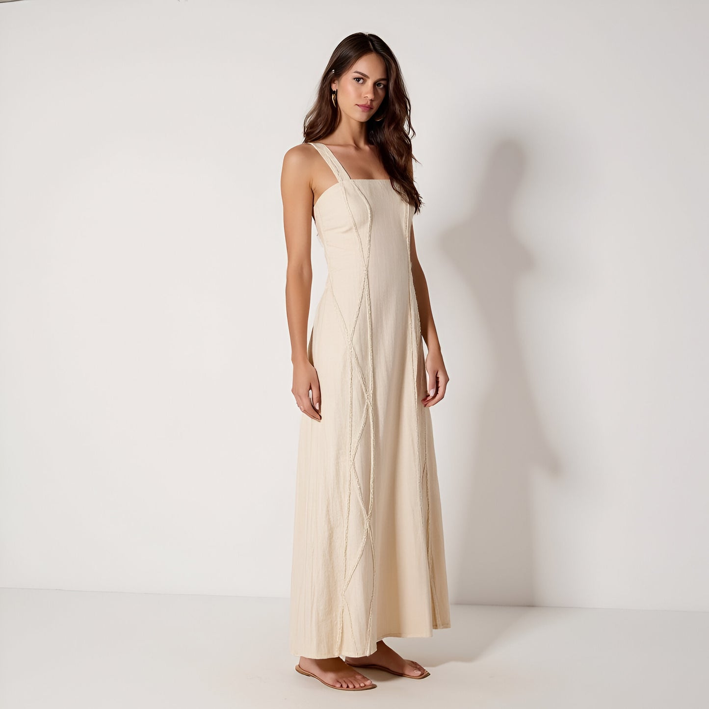 Sleeveless Maxi Dress with Textured Trim and Flowing Silhouette