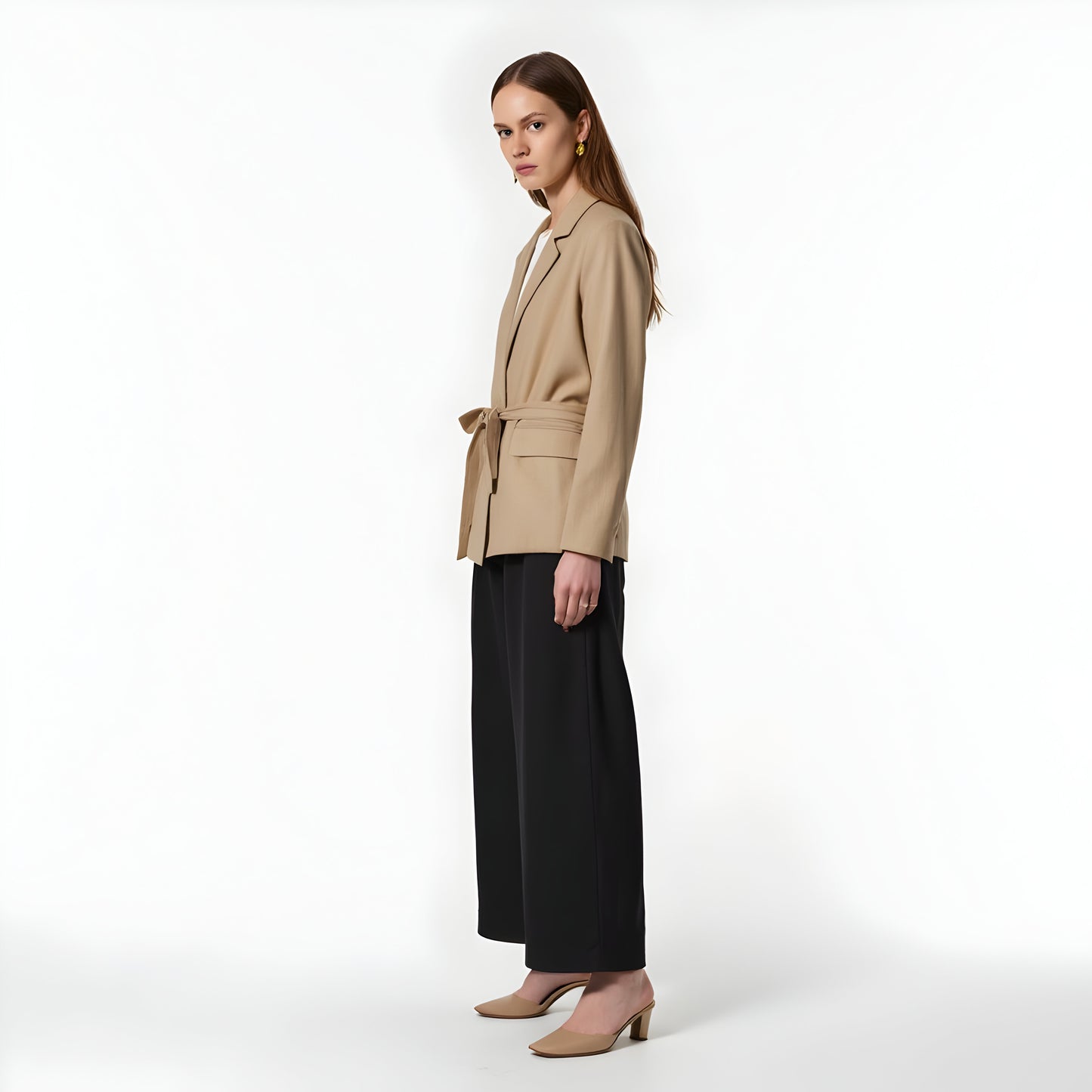 Tailored Belted Blazer with Notch Lapels and Flap Pockets