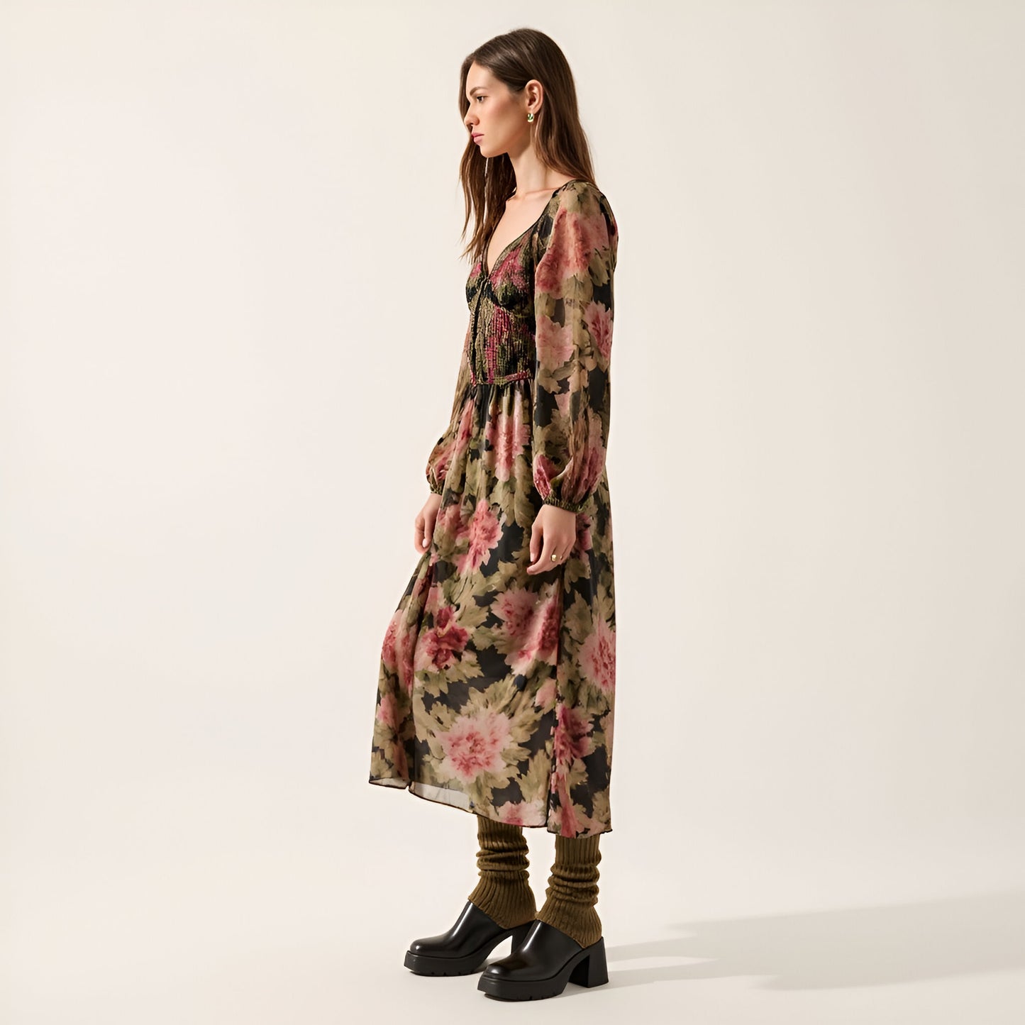 Floral-Print Wrinkle Texture Midi Dress with Smocked Bodice and Puff Sleeves